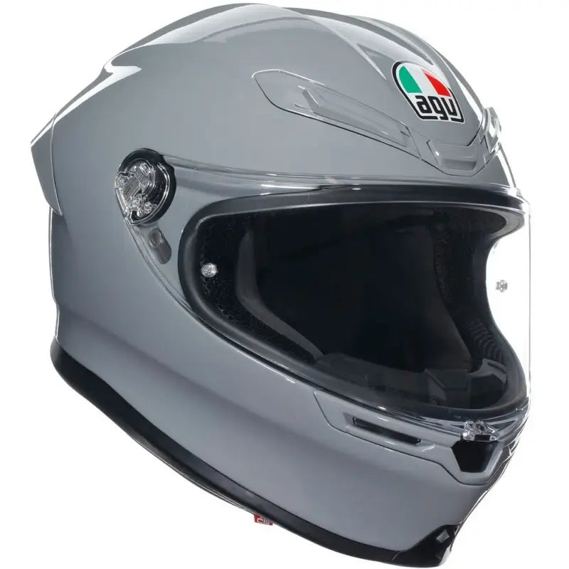 AGV K6 E2206 integraalhelm in Nardo Grey met lichtgewicht MPLK-technologie en aerodynamisch ontwerp.