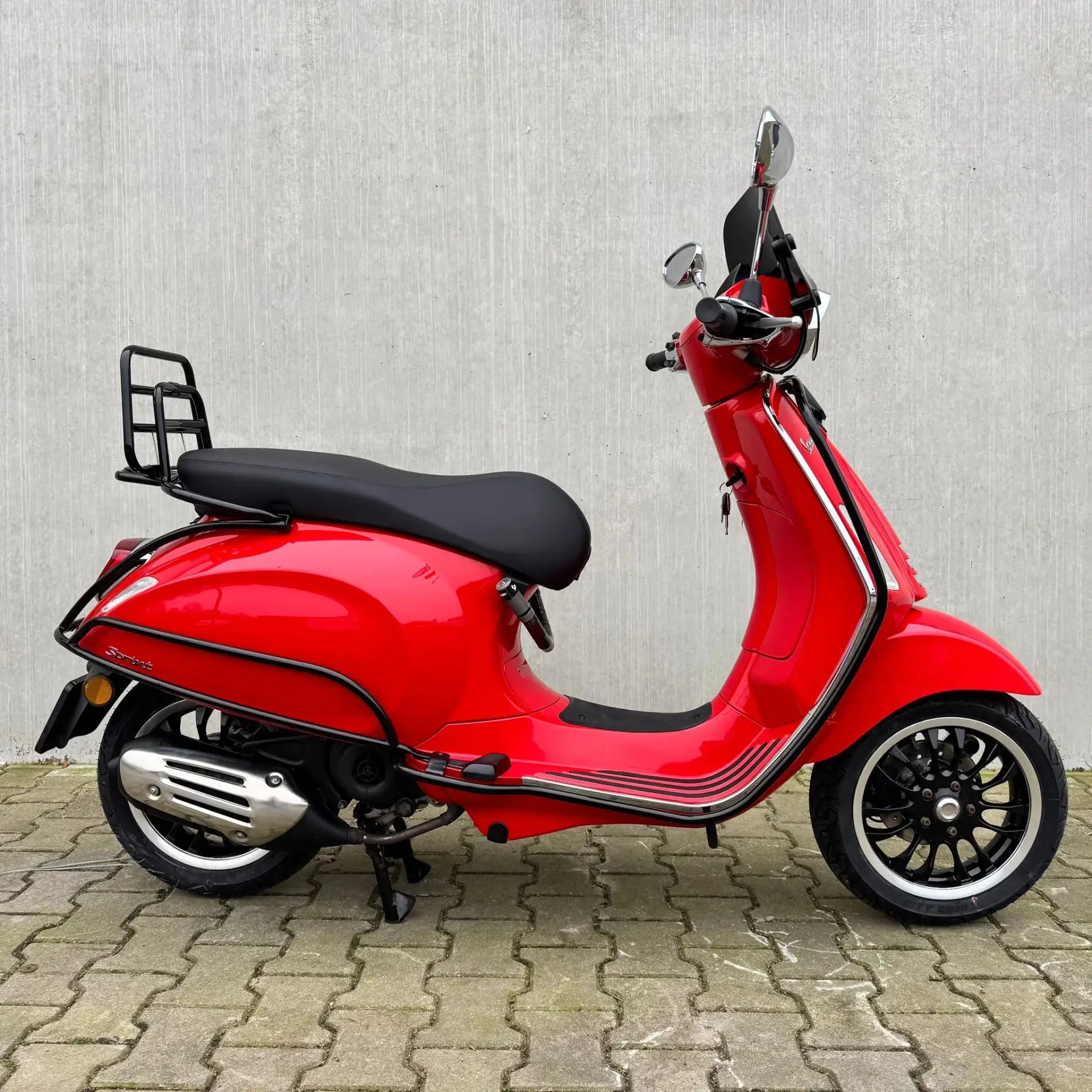 SOLD Vespa Sprint Glans Rood DRF-80-P
