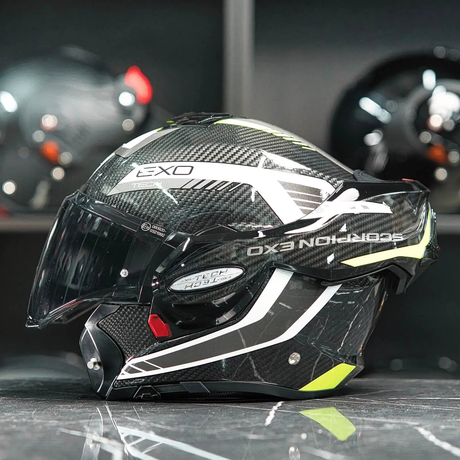 Scorpion Exo-Tech Evo Carbon Cosy Black-Neon yellow