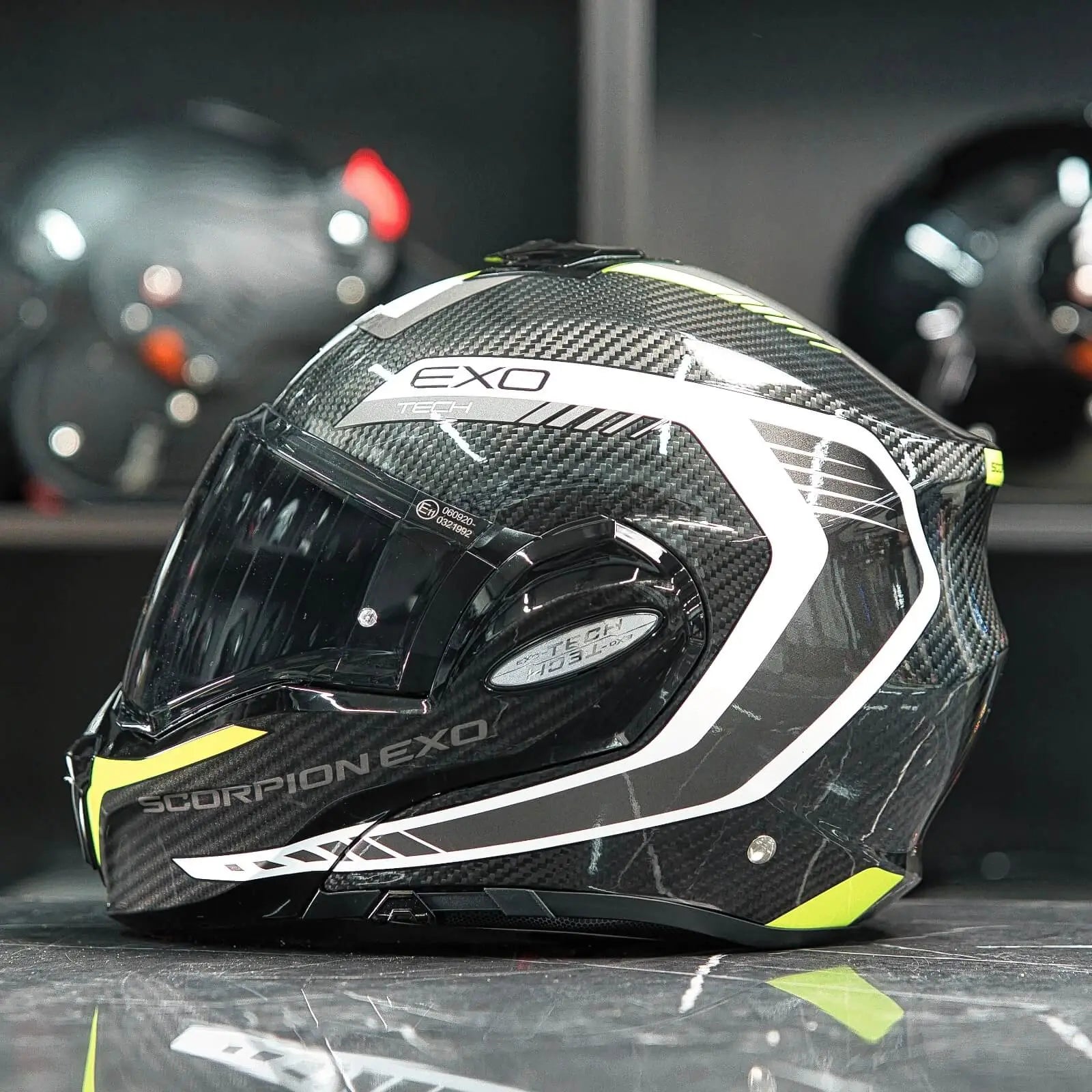 Scorpion Exo-Tech Evo Carbon Cosy Black-Neon yellow