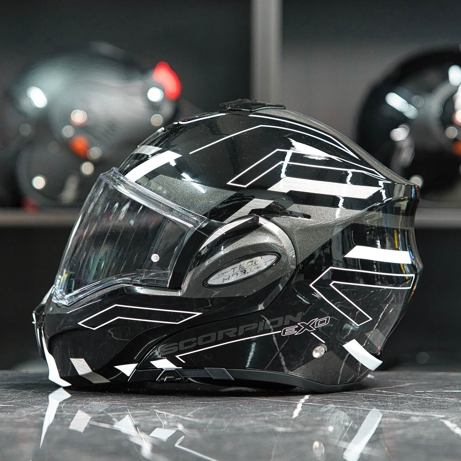 Scorpion Exo-Tech Evo Conquer Black-White