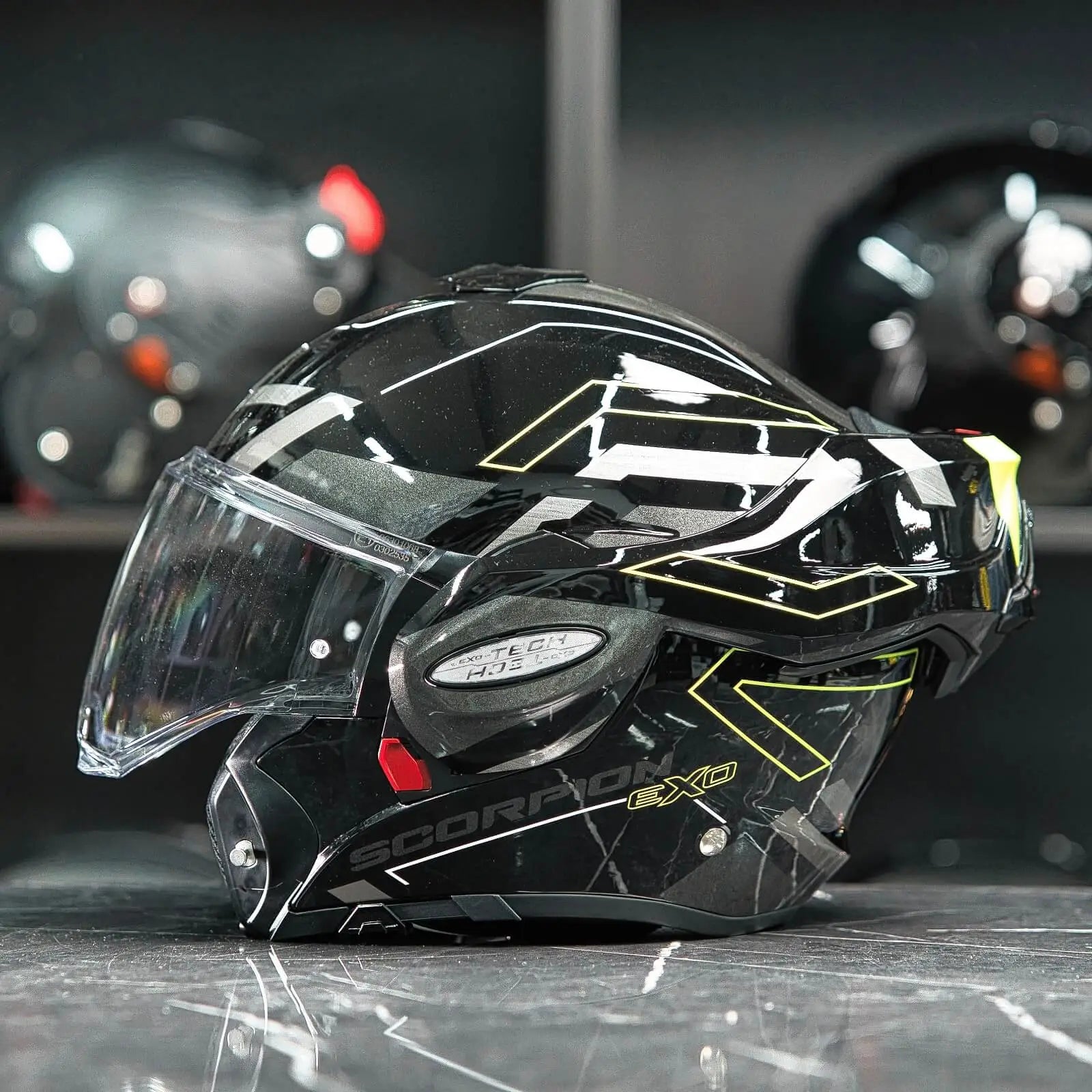 Scorpion Exo-Tech Evo Conquer Black-Neon Yellow