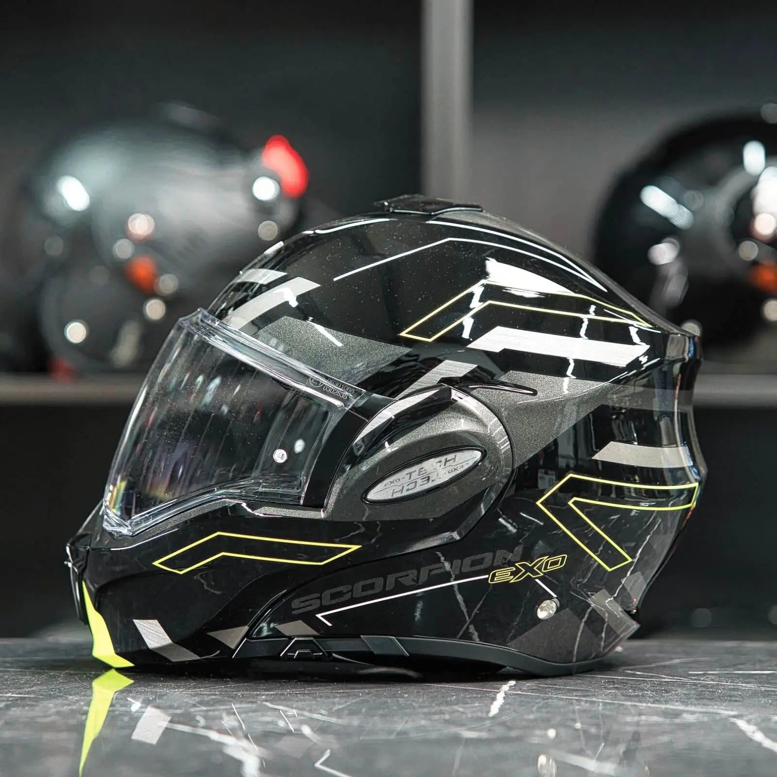 Scorpion Exo-Tech Evo Conquer Black-Neon Yellow