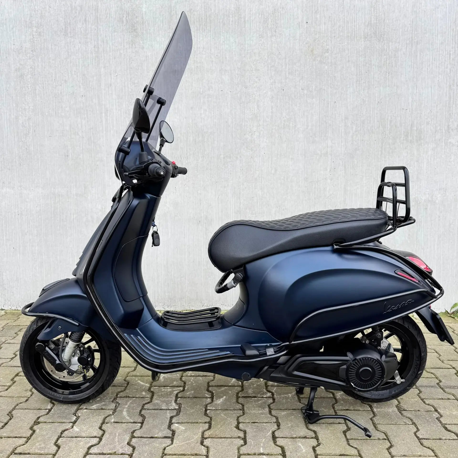 SOLD Vespa Primavera Custom Opaco Dark Blue DXF-03-R