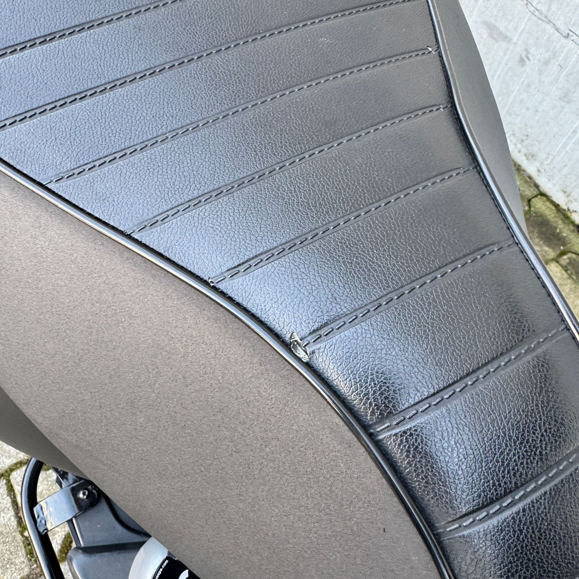 Vespa Sprint Sport Mat Zwart DXJ-52-H