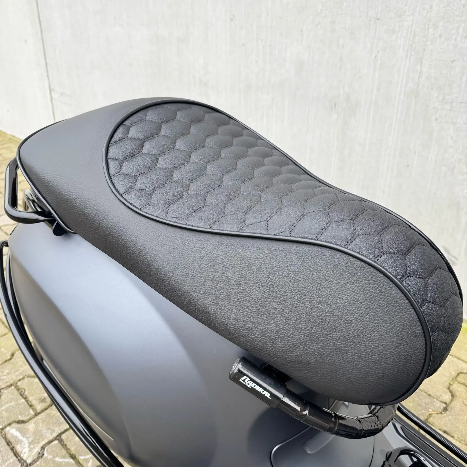 SOLD Vespa Sprint Sport Mat Grijs DTB-60-L