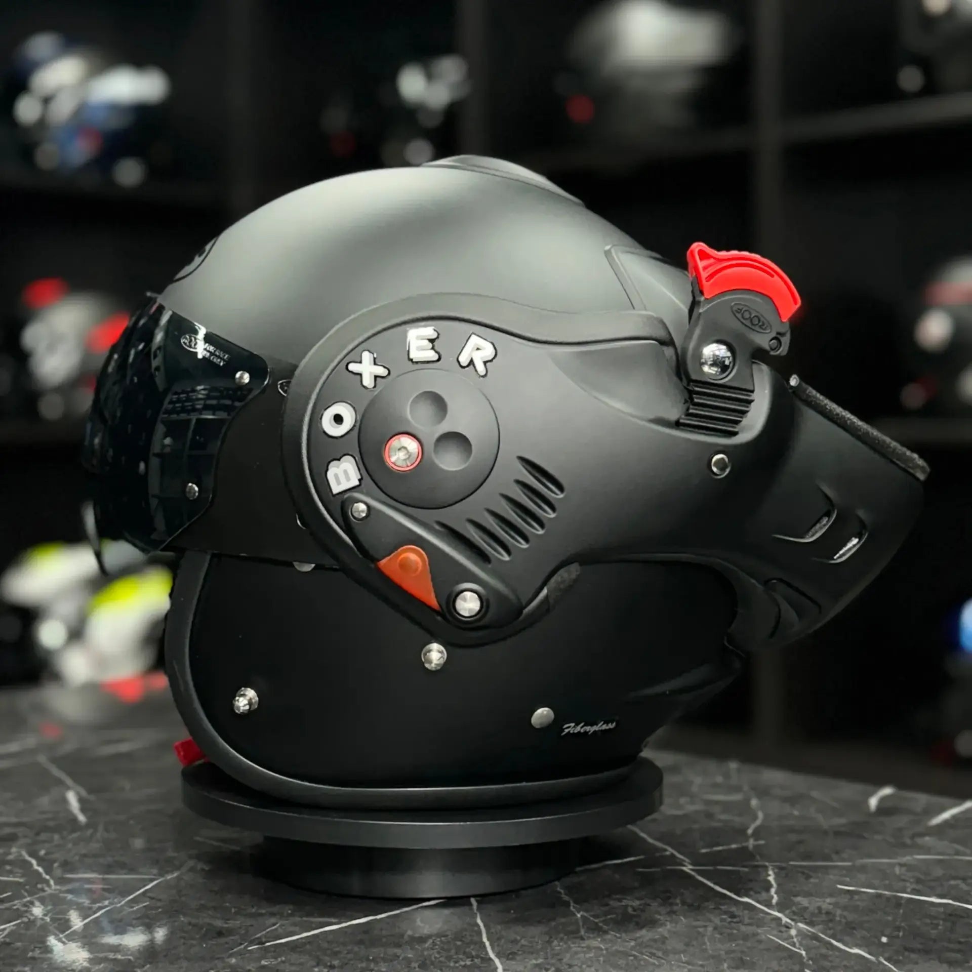 Roof Boxer V8 Alpha Matt Black