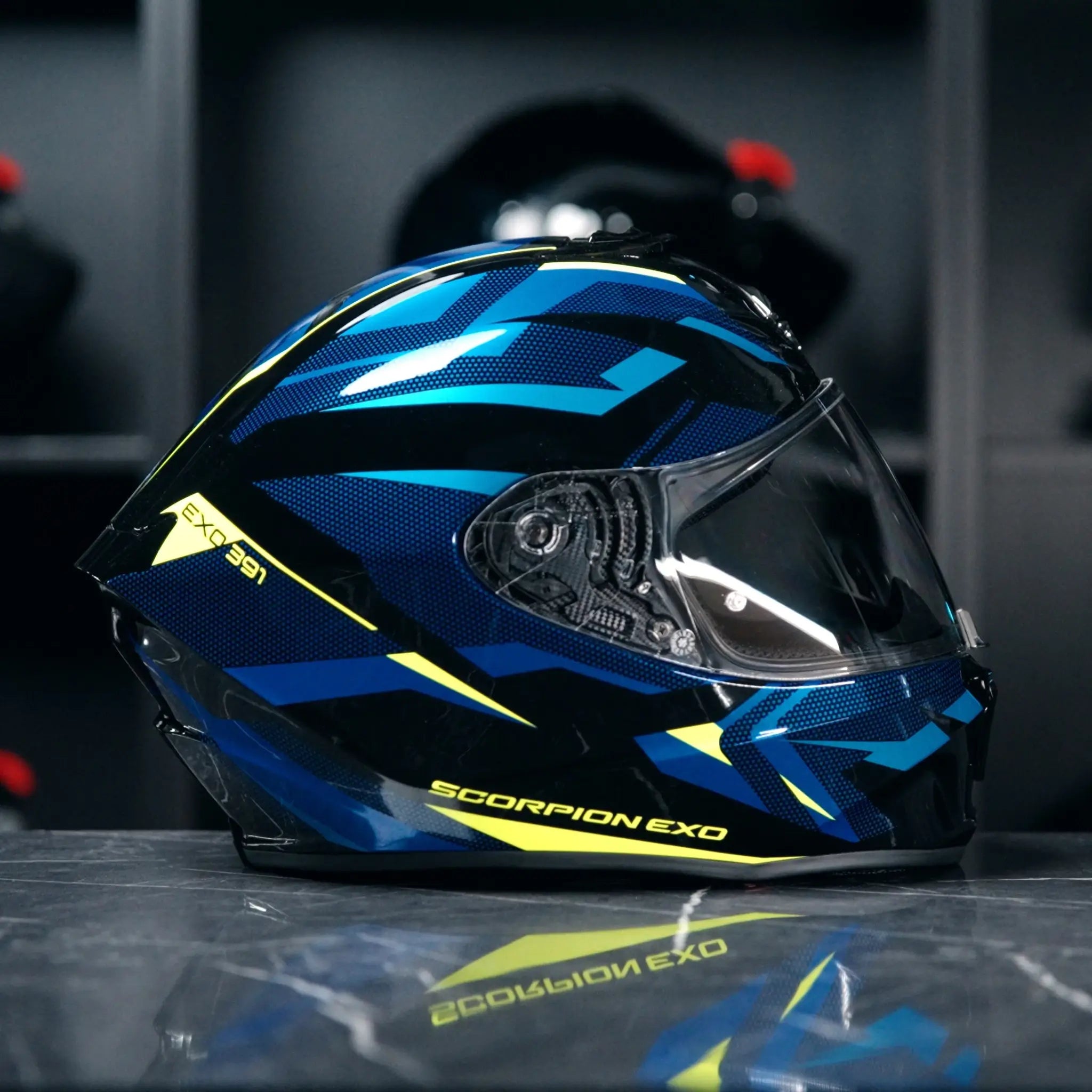 Scorpion Exo-391 AAXO Black Blue