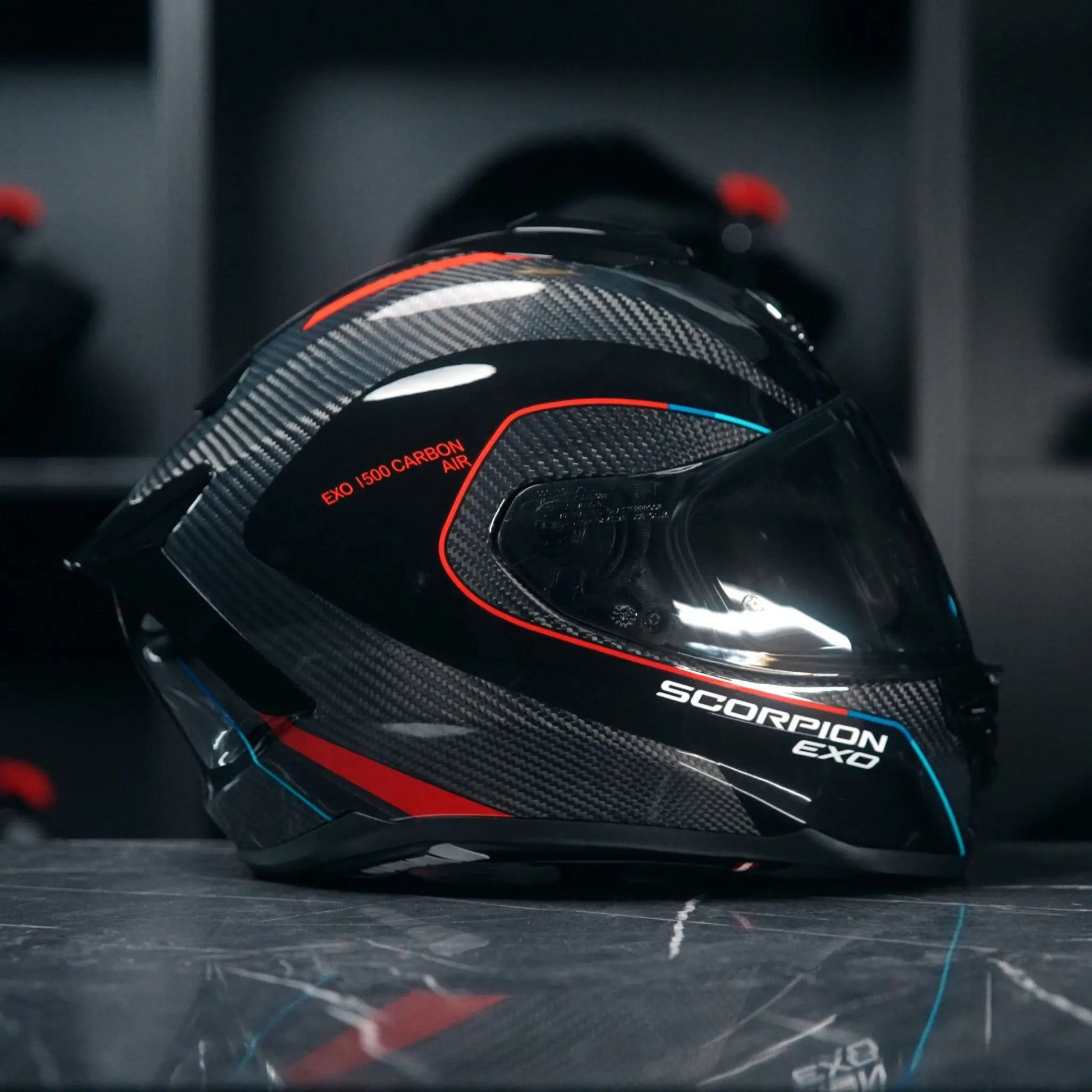 Scorpion EXO-1500 Carbon Mundi Black Red