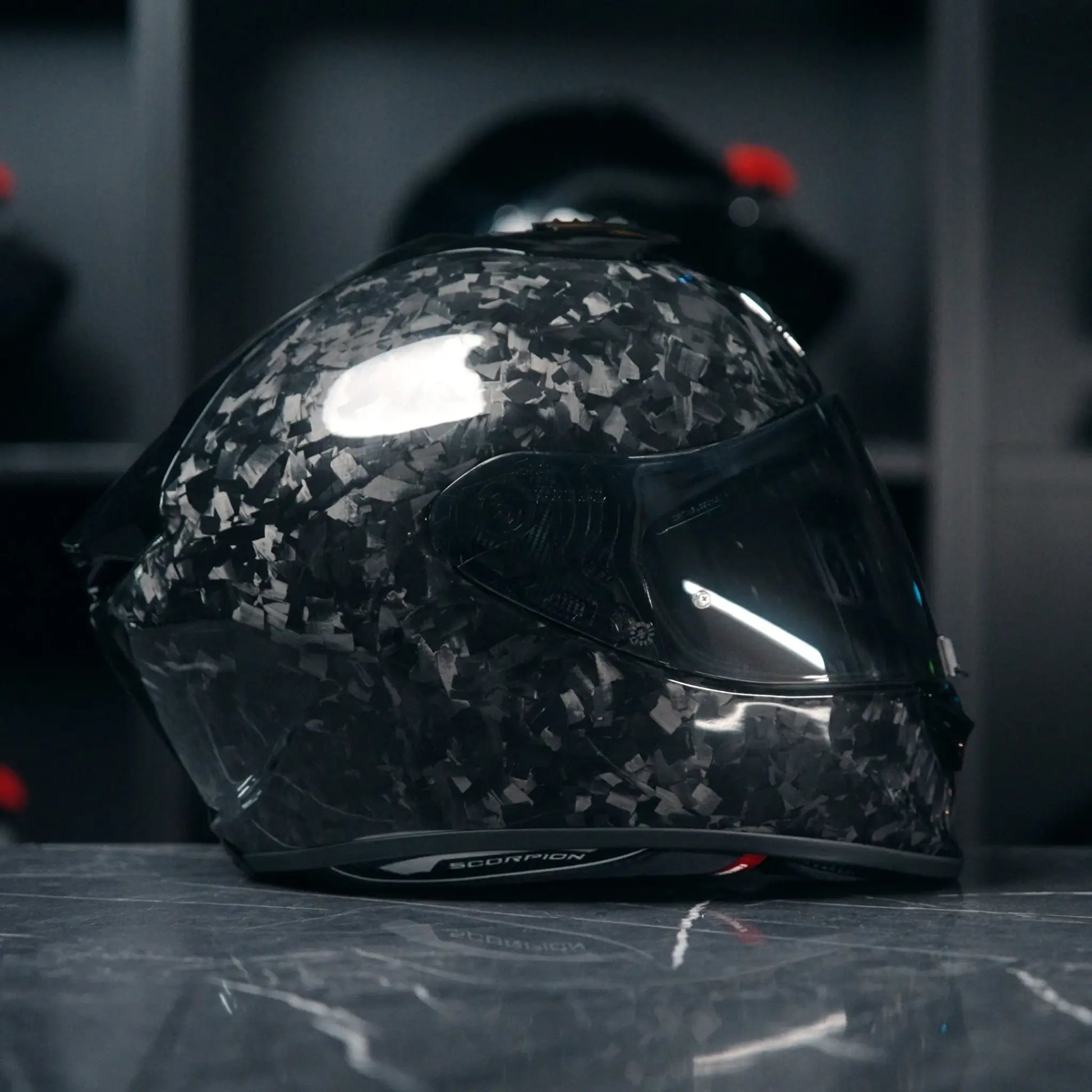 Scorpion Exo-1400 Evo II Forged Carbon Air Solid Black