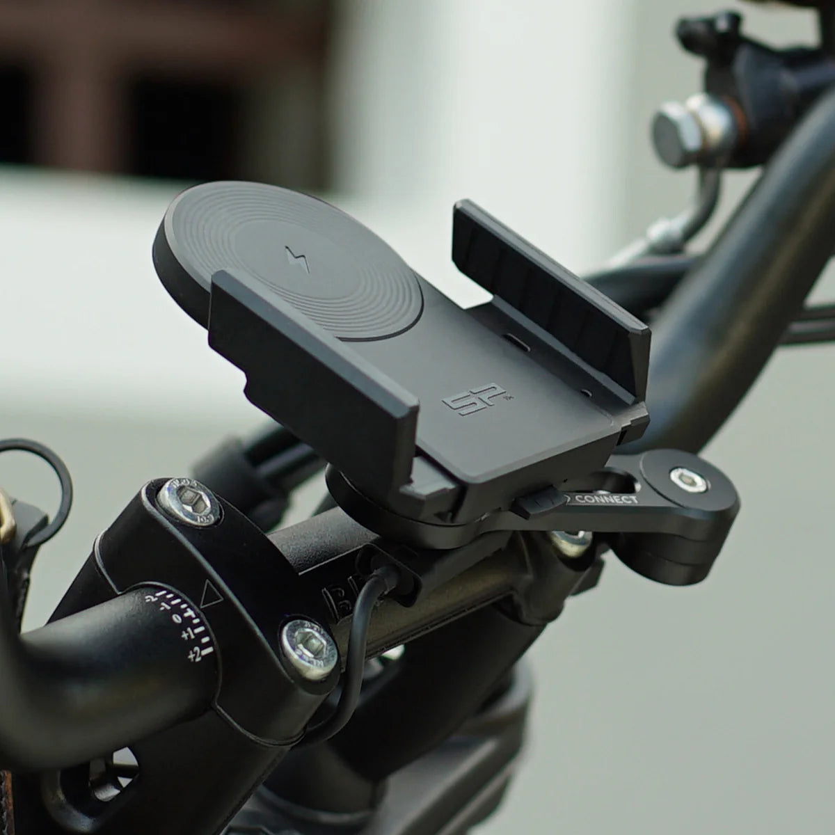 SP Connect Universal Charging Phone Clamp
