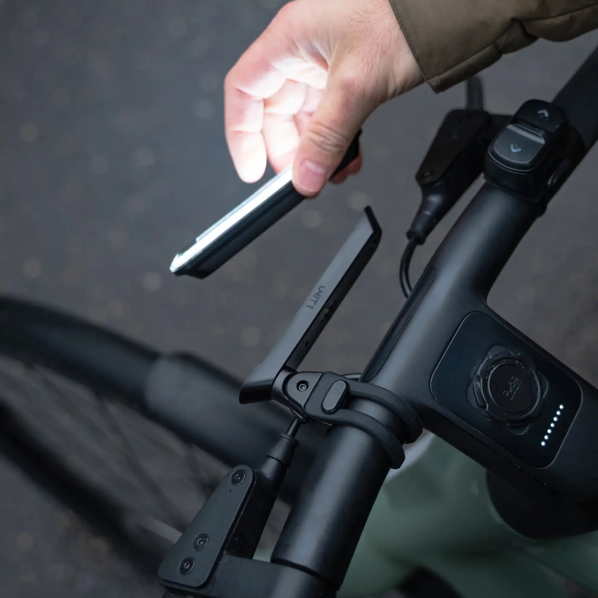 Unit 1 Gear Smart Light  Pro Dual