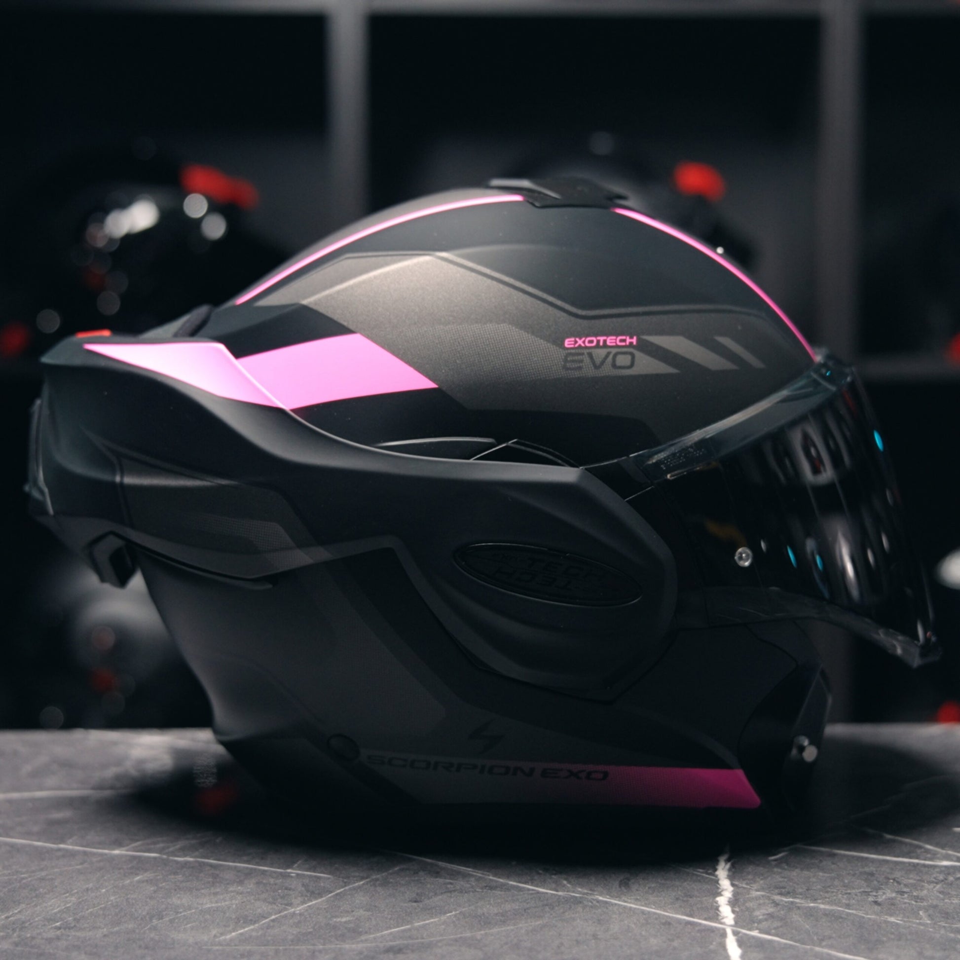 Scorpion Exo-Tech Evo Socius Matt Black Pink