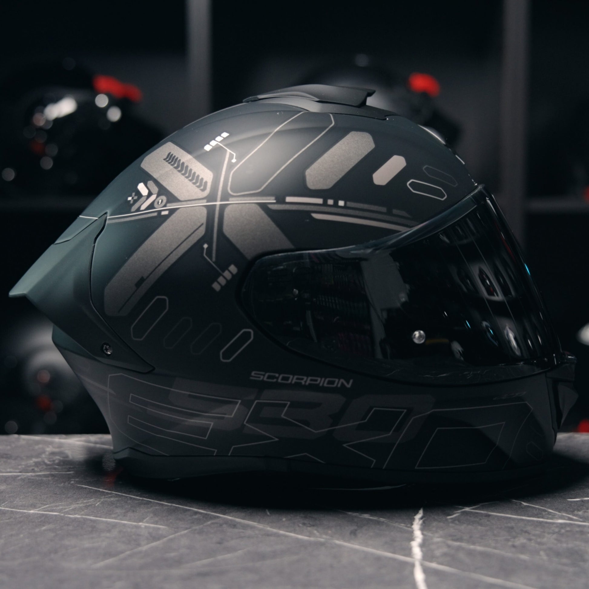 Scorpion EXO-530 Fond Matt Black Silver