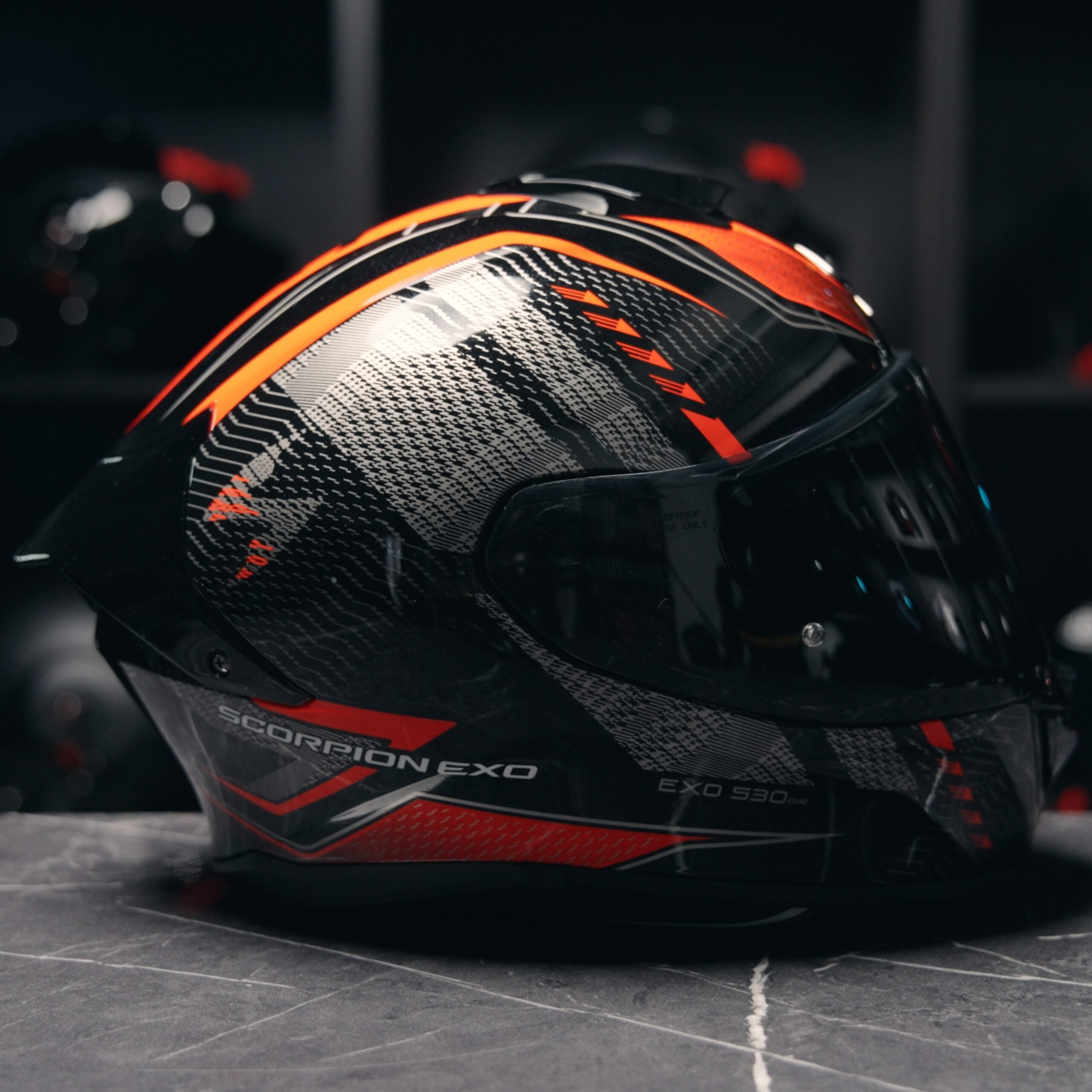 Scorpion EXO-530 Theras Black Metal Red